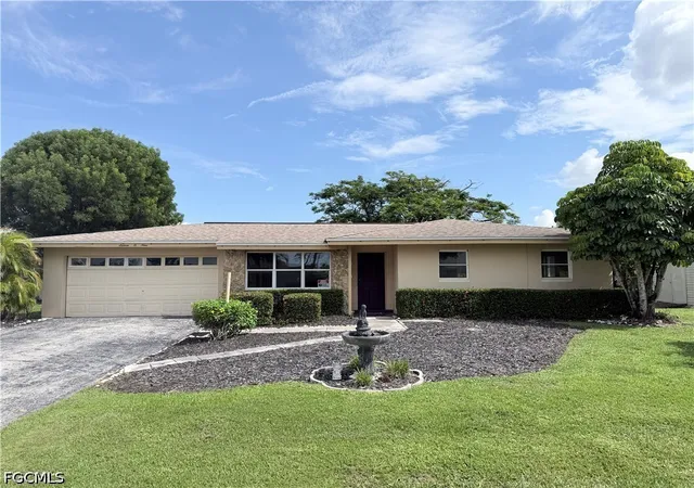 Photo 1 of Sale Pending at 1609 S Hermitage Rd, Fort Myers, FL 33919 | MLS# 2026035602 | Listing updated on 2026-08-26