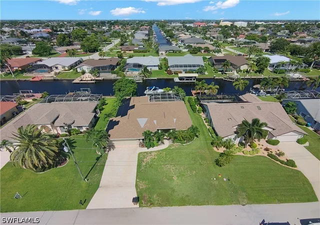 35th image of 2602 Se 21st Ave, Cape Coral, FL 33904 | MLS# 226030505