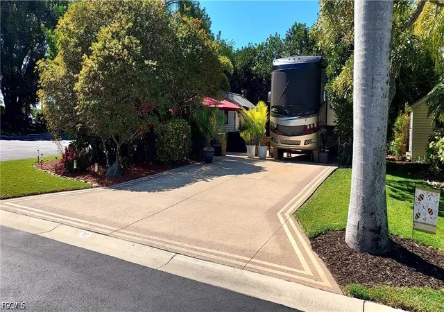 Photo 2 of Land for sale at Lot 32 3001 W Riverbend Resort Blvd, Labelle, FL 33935 | MLS# 2026035867 | Listing updated on 2026-08-26