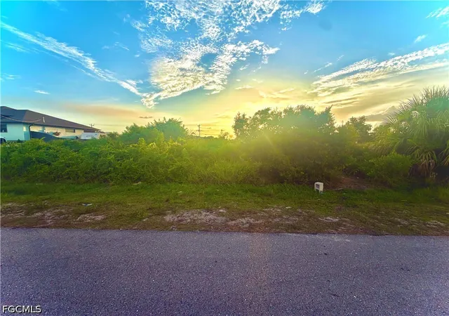 Photo 1 of Land for sale at 1015 Lee Ave, Lehigh Acres, FL 33972 | MLS# 2026035977 | Listing updated on 2026-08-27