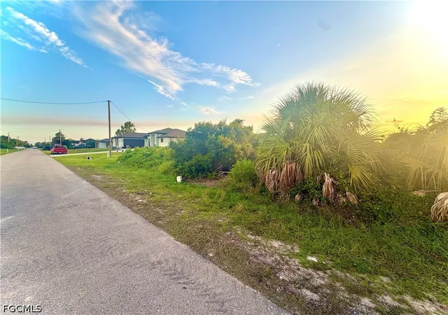 Photo 2 of Land for sale at 1015 Lee Ave, Lehigh Acres, FL 33972 | MLS# 2026035977 | Listing updated on 2026-08-27