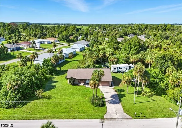 Photo 3 of Single family home for sale at 5006 Pike Ln, Labelle, FL 33935 | MLS# 2026036036 | Listing updated on 2026-08-25