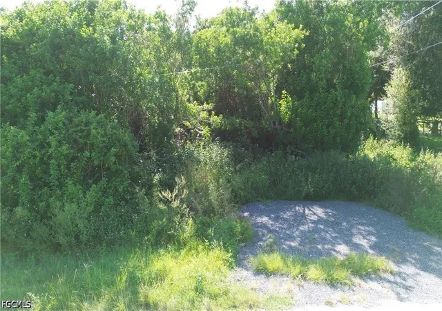 Photo 1 of Land for sale at 620 N Live Oak St, Clewiston, FL 33440 | MLS# 2026036054 | Listing updated on 2026-08-25