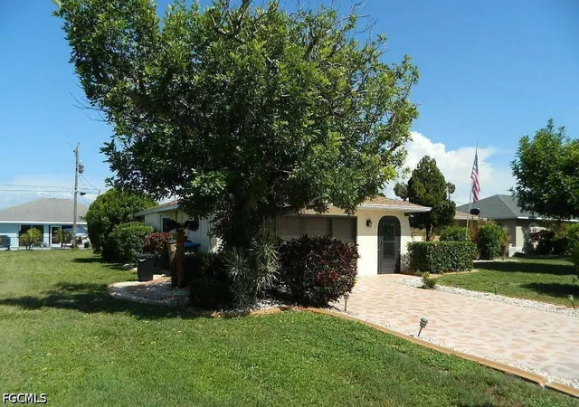 Photo 3 of Sale Pending at 141 Se 1st Ave, Cape Coral, FL 33990 | MLS# 2026036138 | Listing updated on 2026-08-30