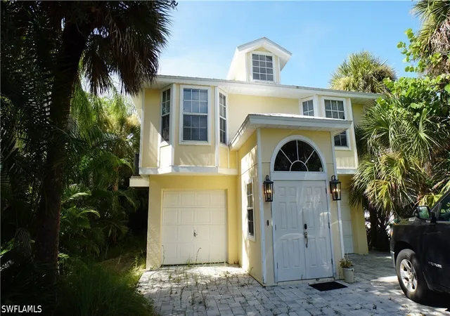 Photo 1 of Single family home for sale at 779 Park Ave, Naples, FL 34110 | MLS# 226029485 | Listing updated on 2026-08-26