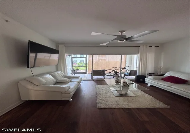 Listing Photo 4 - Condo for sale in building located at 7975 Preserve Cir, Naples, FL 34119 - Unit #1017