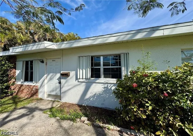 Photo 1 of Townhouse for sale at 815 Courtington Ln #1, Fort Myers, FL 33919 | MLS# 2026036335 | Listing updated on 2026-08-27