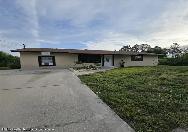 Photo 1 of Single family home for sale at 2816 9th St Sw, Lehigh Acres, FL 33976 | MLS# 2026036388 | Listing updated on 2026-08-27