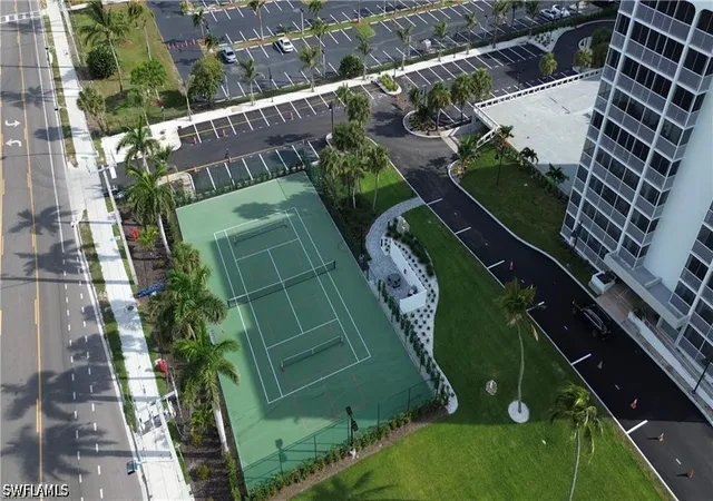 Listing Photo 4 - Condo for sale in building located at 7150 Estero Blvd, Fort Myers Beach, FL 33931 - Unit #307