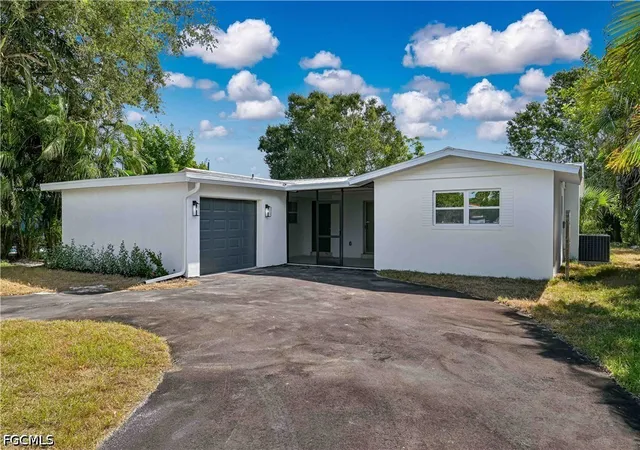 Photo 2 of Single family home for sale at 367 Rosemont Dr, Fort Myers, FL 33916 | MLS# 2026036672 | Listing updated on 2026-08-30