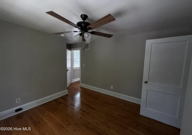 Photo 3 of Single family home for sale at 2519 S Memorial Dr, Greenville, NC 27834 | MLS# 100590887 | Listing updated on 2026-10-05