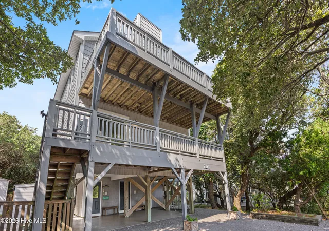 Photo 2 of Single family home for sale at 1111 Canady Ave, Topsail Beach, NC 28445 | MLS# 100598950 | Listing updated on 2026-09-18