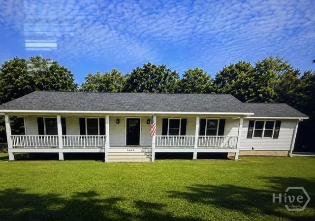 Photo 1 of Single family home for sale at 1469 Main St, Comer, GA 30629 | MLS# CL362714 | Listing updated on 2026-08-19