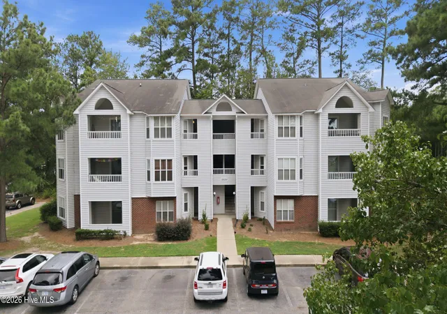 Condo for sale at 3320 Mulberry Ln #G, Greenville, NC 27858 | MLS# 100597709