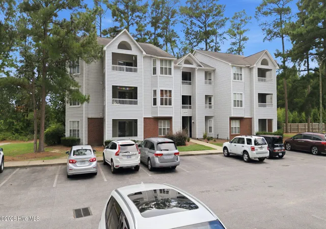 Photo 3 of Condo for sale at 3320 Mulberry Ln #G, Greenville, NC 27858 | MLS# 100597709 | Listing updated on 2026-09-01