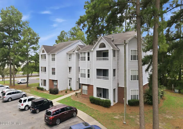 Listing Photo 5 - Condo for sale in building located at 3320 Mulberry Ln, Greenville, NC 27858 - Unit #G