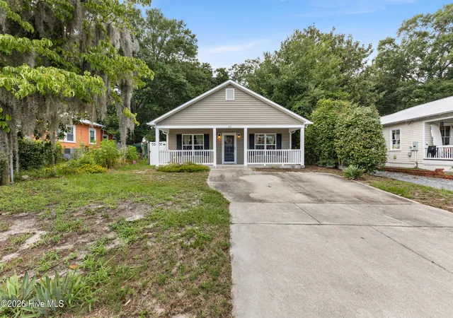 Photo 2 of Single family home for sale at 615 Tennessee Ave, Wilmington, NC 28401 | MLS# 100597985 | Listing updated on 2026-09-11
