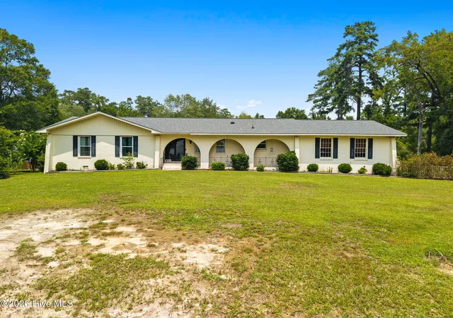1st image of 423 S Edgewood Cir, Whiteville, NC 28472 | MLS# 100592883