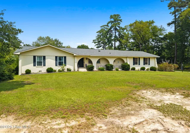 2nd image of 423 S Edgewood Cir, Whiteville, NC 28472 | MLS# 100592883
