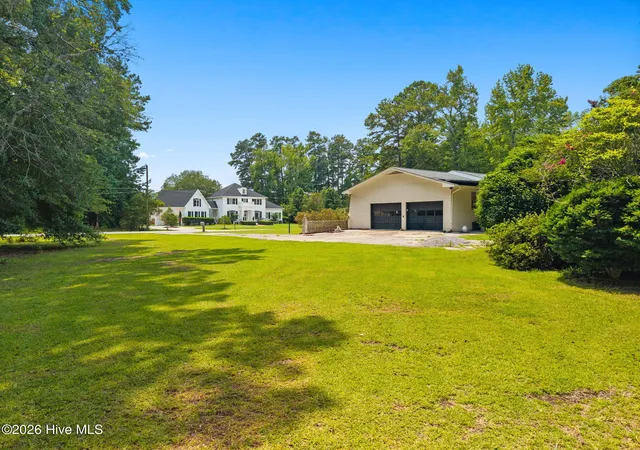 5th image of 423 S Edgewood Cir, Whiteville, NC 28472 | MLS# 100592883
