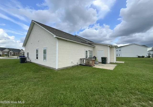 Photo 2 of Townhouse for sale at 2221 Remington Ct #B, Greenville, NC 27834 | MLS# 100593577 | Listing updated on 2026-08-19