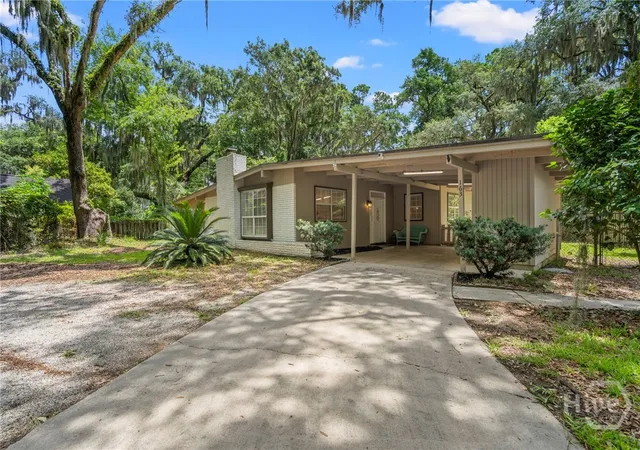 Photo 3 of Single family home for sale at 163 North Dr, Savannah, GA 31406 | MLS# SA360473 | Listing updated on 2026-09-05