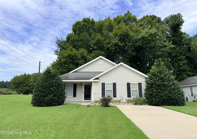 Photo 1 of Single family home for sale at 1306 Wyngate Dr, Greenville, NC 27834 | MLS# 100595626 | Listing updated on 2026-09-10