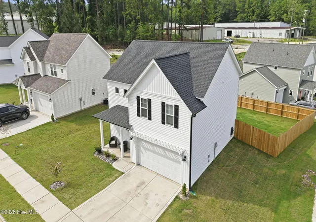 Photo 4 of Single family home for sale at 621 Chambers Dr, Southern Pines, NC 28387 | MLS# 100595306 | Listing updated on 2026-10-19