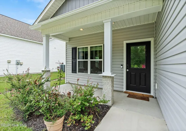Photo 3 of Single family home for sale at 1137 Dan Owen Dr, Hampstead, NC 28443 | MLS# 100593072 | Listing updated on 2026-09-25