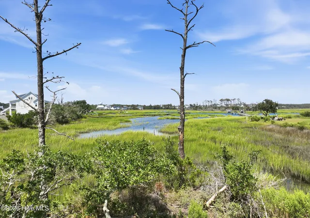 Photo 3 of Single family home for sale at 1504 Mainsail Rd, Morehead City, NC 28557 | MLS# 100597161 | Listing updated on 2026-09-20