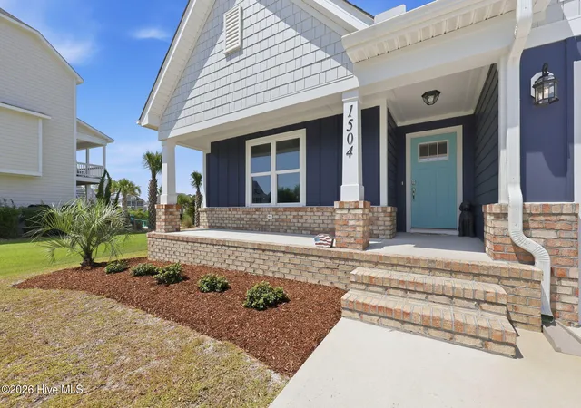 Photo 3 of Single family home for sale at 1504 Mainsail Rd, Morehead City, NC 28557 | MLS# 100597161 | Listing updated on 2026-09-20