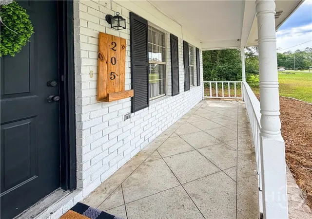 Photo 2 of Single family home for sale at 205 Pamela Dr, Allenhurst, GA 31301 | MLS# SA361559 | Listing updated on 2026-08-26