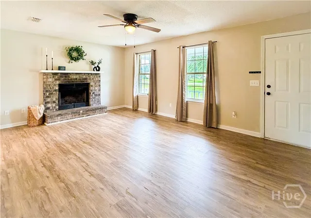 Photo 4 of Single family home for sale at 205 Pamela Dr, Allenhurst, GA 31301 | MLS# SA361559 | Listing updated on 2026-10-09