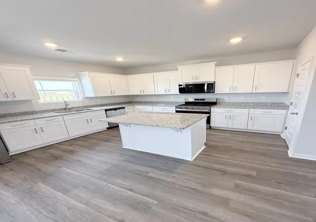 Photo 4 of Single family home for sale at 811 Dara Corners, Grovetown, GA 30813 | MLS# 100594928 | Listing updated on 2026-09-06