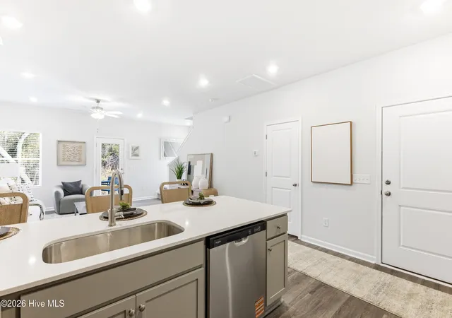Photo 3 of Townhouse for sale at 607 Sandy Holw Dr, Jacksonville, NC 28540 | MLS# 100590052 | Listing updated on 2026-09-14