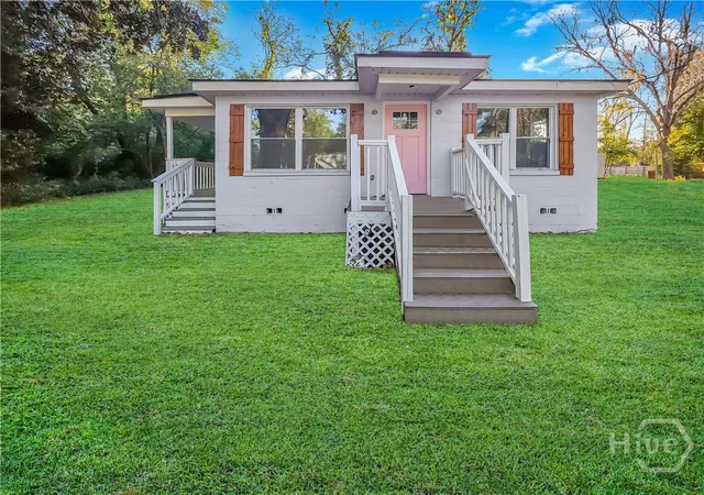 Photo 1 of Single family home for sale at 819 S Railroad Ave, Springfield, GA 31329 | MLS# SA352088 | Listing updated on 2026-08-19