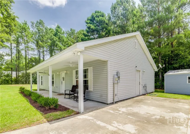 Photo 33 of Single family home for sale at 1527 Redfish Dr SE, Darien, GA 31305 | MLS# SA361004 | Listing updated on 2026-08-27