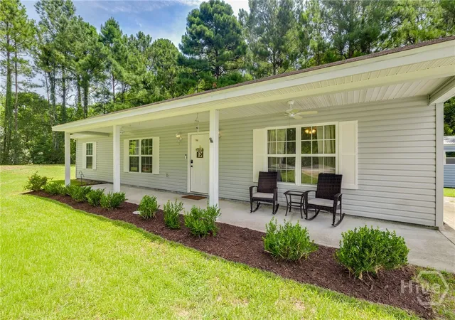 Photo 3 of Single family home for sale at 1527 Redfish Dr Se, Darien, GA 31305 | MLS# SA361004 | Listing updated on 2026-08-27