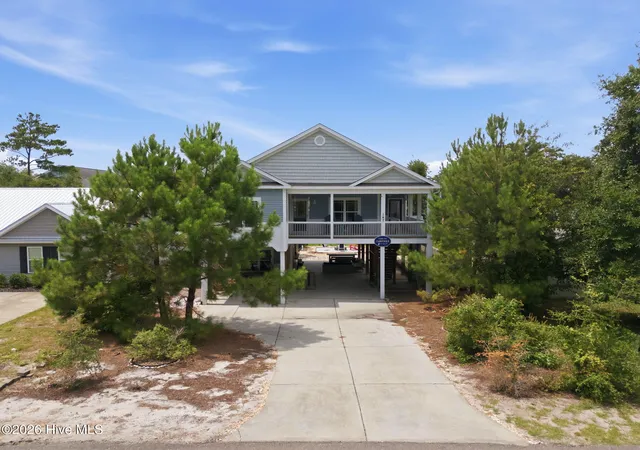 Photo 2 of Single family home for sale at 147 Nw 11th Street, Oak Island, NC 28465 | MLS# 100597469 | Listing updated on 2026-09-01