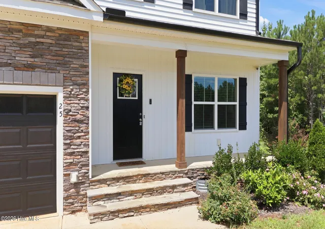 Photo 2 of Single family home for sale at 25 Sunrise Ct, Spring Hope, NC 27882 | MLS# 100592318 | Listing updated on 2026-08-19