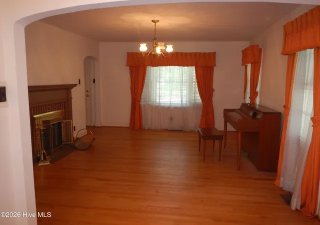 Photo 3 of Single family home for sale at 1817 Beaufort St, New Bern, NC 28560 | MLS# 100575530 | Listing updated on 2026-08-26
