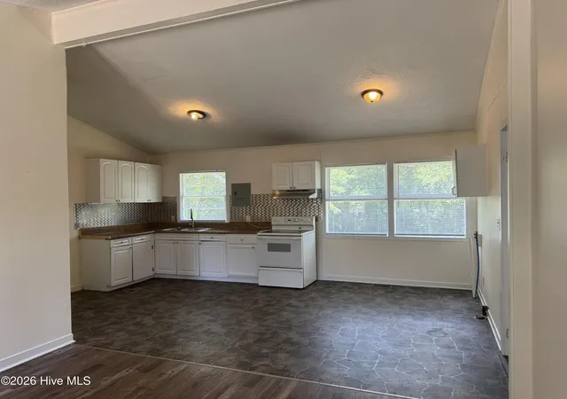 Photo 4 of Single family home for sale at 1114 Oak Ave, Rockingham, NC 28379 | MLS# 100589949 | Listing updated on 2026-09-19