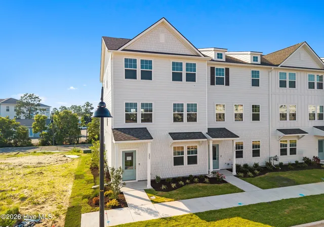 Photo 2 of Townhouse for sale at 225 Pelican Flight Loop, Wilmington, NC 28412 | MLS# 100593311 | Listing updated on 2026-09-19