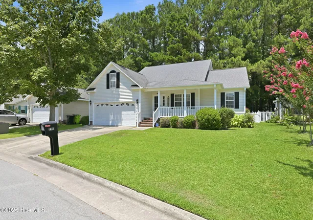 Photo 2 of Single family home for sale at 226 Monterey Cir, New Bern, NC 28562 | MLS# 100588304 | Listing updated on 2026-09-16