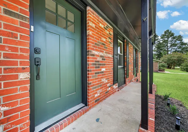 Photo 3 of Single family home for sale at 300 Walnut Dr, Jacksonville, NC 28540 | MLS# 100594307 | Listing updated on 2026-09-15