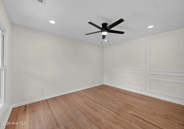 Photo 3 of Single family home for sale at 300 Walnut Dr, Jacksonville, NC 28540 | MLS# 100594307 | Listing updated on 2026-09-27
