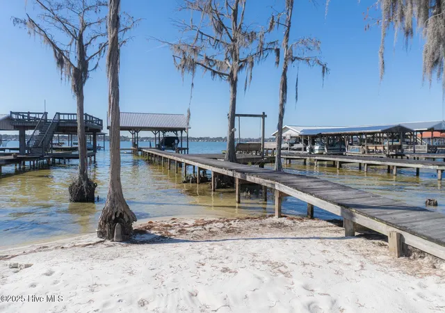 Photo 2 of Single family home for sale at 77 Frye Landing, Elizabethtown, NC 28337 | MLS# 100545753 | Listing updated on 2026-08-19