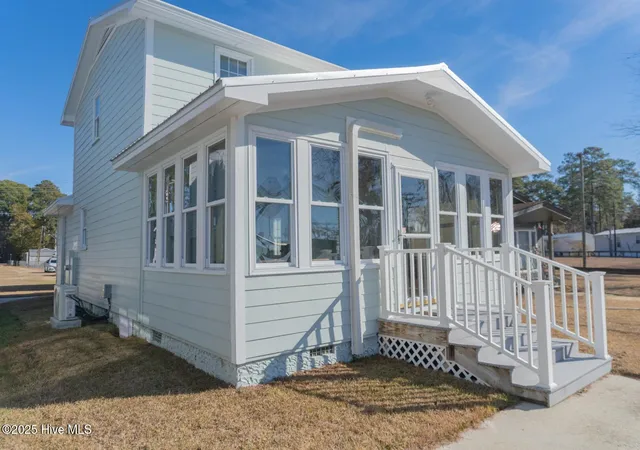 Photo 4 of Single family home for sale at 77 Frye Landing, Elizabethtown, NC 28337 | MLS# 100545753 | Listing updated on 2026-08-19