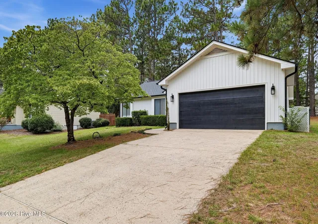 Photo 3 of Single family home for sale at 9 Alexander Ln, Pinehurst, NC 28374 | MLS# 100599343 | Listing updated on 2026-09-02