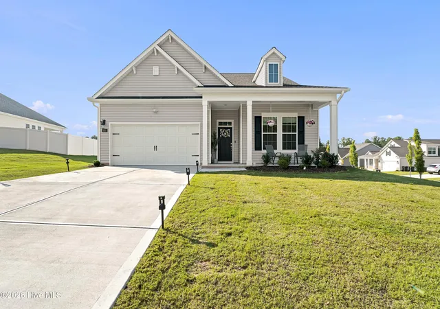 Photo 2 of Single family home for sale at 850 Misty Crk Dr, Aberdeen, NC 28315 | MLS# 100587283 | Listing updated on 2026-08-31